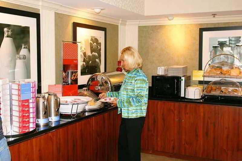 Hampton Inn Fort Wayne-Southwest Restoran fotoğraf